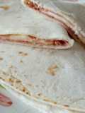 Piadina scamorza e prosciutto