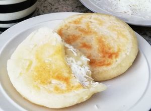 Una foto de Arepas de Yuca con Queso