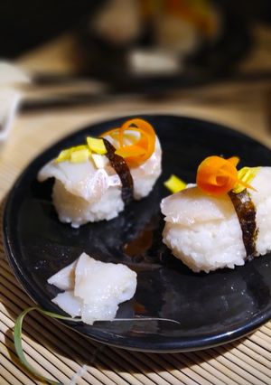 Una foto de Nigiri de Bacalao Ahumado