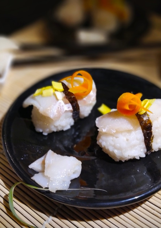 Una foto de Nigiri de Bacalao Ahumado