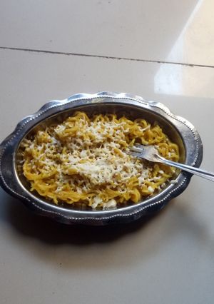 ચીઝ મેગી (Cheese Maggi Recipe In Gujarati) રેસીપી મુખ્ય ફોટો