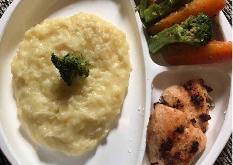 Rahasia Membuat Mpasi 13 bulan.
Mash potato with grilled salmon and vegie yang Renyah
