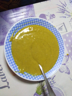 Una foto de Crema de calabacín y quesitos