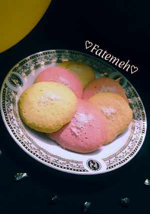 عکسی از دستور شیرینی نشاسته ای 😉
