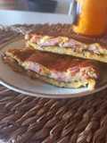 Tostado de jamón y queso sin harina