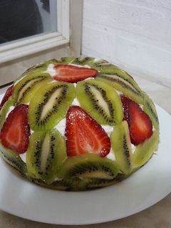 Gyors gyümölcs-túró-mascarpone torta recept fotója