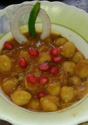 A picture of Chole(kabuli chana).