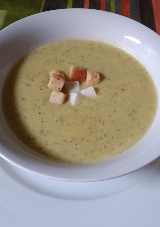 Una foto de Crema suave y cariñosa (calabacín y calabaza)