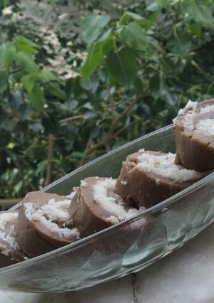 A picture of Coconut Swiss rolls.