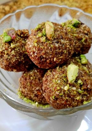 A picture of Sesame seeds and dry fruit laddo.