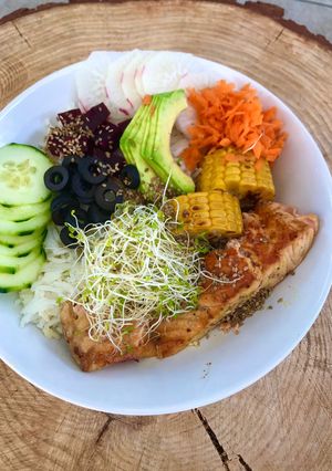 Una foto de Bowl de salmón al curry