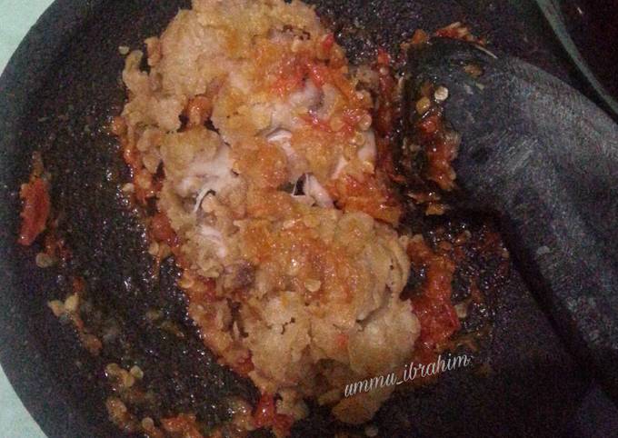 05. Ayam crispy penyet a.k.a ayam geprek