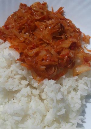 A picture of Rice and Cabbage.