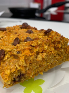 Una foto de Bizcocho de zanahoria y avena súper sano y rico 😋😋