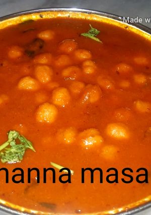 A picture of Yummy chanamasala.