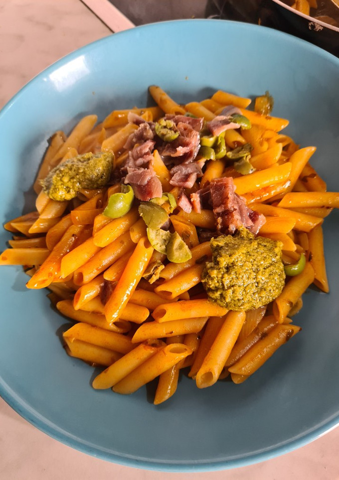 Una foto de Macarrones a la puttanesca