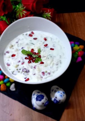A picture of Pomegranate hung curd raita.