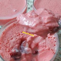 A picture of Strawberry Custard.