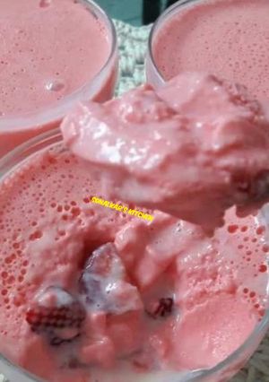 A picture of Strawberry Custard.