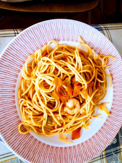 Una foto de Spaghetti, con marisco y soja