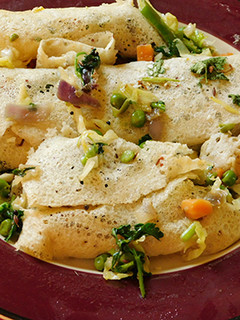 Veggie stuffed dosa செய்முறை முக்கிய புகைப்படம்