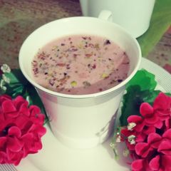 A picture of Kashmiri Chai.