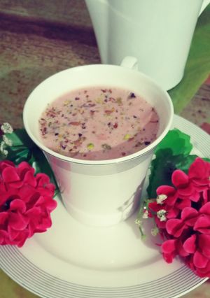 A picture of Kashmiri Chai.