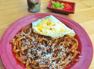 Foto resep Yaki Udon Fried Egg Ala Marugame Udon 🇯🇵