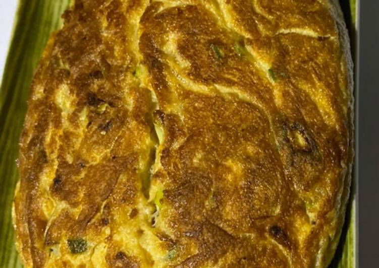 Resep Telur dadar daun kol | Cara Membuat Telur dadar daun kol Yang Sempurna