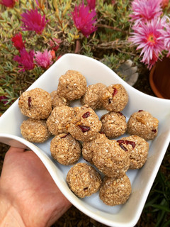 Una foto de Bolitas energéticas de avena