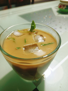 மின்ட் காபி(mint coffee recipe in tamil) செய்முறை முக்கிய புகைப்படம்