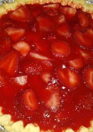 A picture of Fresh Strawberry Pie.