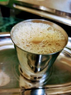 कॉफी (coffee recipe in Hindi) रेसिपी मुख्य फोटो