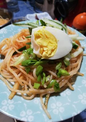 Una foto de Fideos fríos picantes