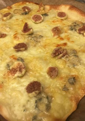 Una foto de Pizza gorgonzola