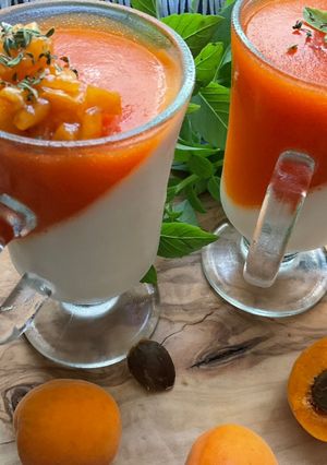 Une photo de 🍑ABRICOTS 🍑PANNA COTTA🍧FRUITTE