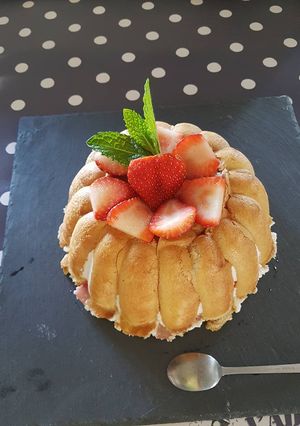 Une photo de Charlotte aux fraises