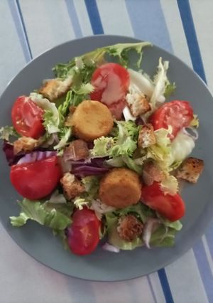 Une photo de Salade de chèvre chaud