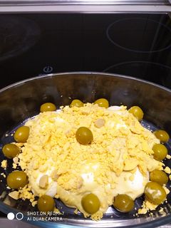 Una foto de Huevos rellenos de atún con mostaza😋