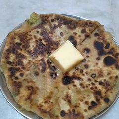 A picture of Aloo paratha.