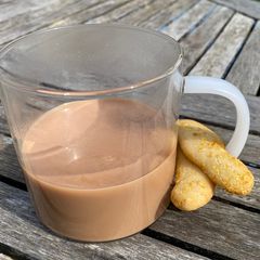 A picture of Rak’s Chai Masala and Tranquebar Bikkies.