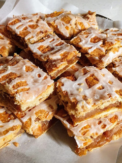 A picture of Glazed Apple Squares.