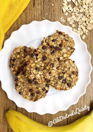 A picture of Oatmeal, Banana, and Chocolate Chip Cookies.