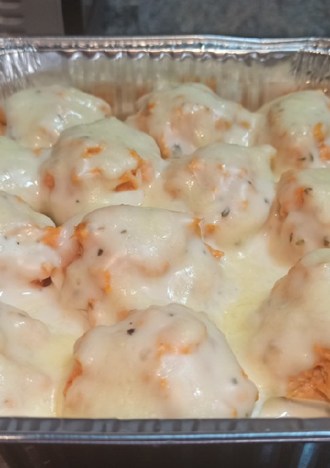 Una foto de Huevos rellenos de pechuga de pollo con bechamel Thermomix