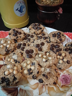 Una foto de Galletas de banana con avena y chips de chocolate