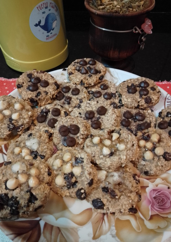 Una foto de Galletas de banana con avena y chips de chocolate