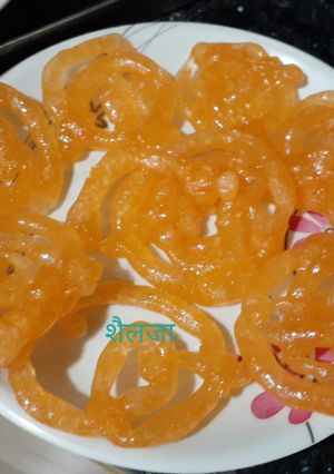 जलेबी (Jalebi recipe in hindi) रेसिपी मुख्य फोटो