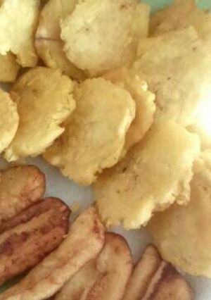 Una foto de Tostones (Los fritos)