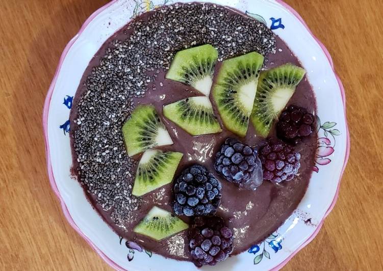 Simple Way to Prepare Super Quick Homemade Acai Breakfast Bowl Recipes