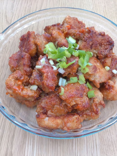 A picture of Korean chilli paste mayonnaise pork.